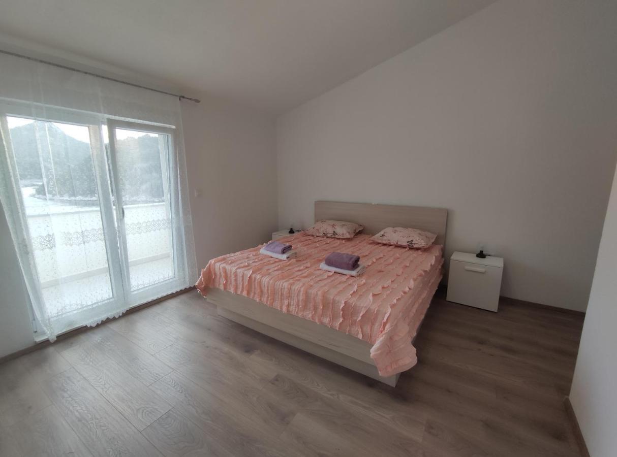 Apartmani Lesic Zaklopatica Lastovo 外观 照片