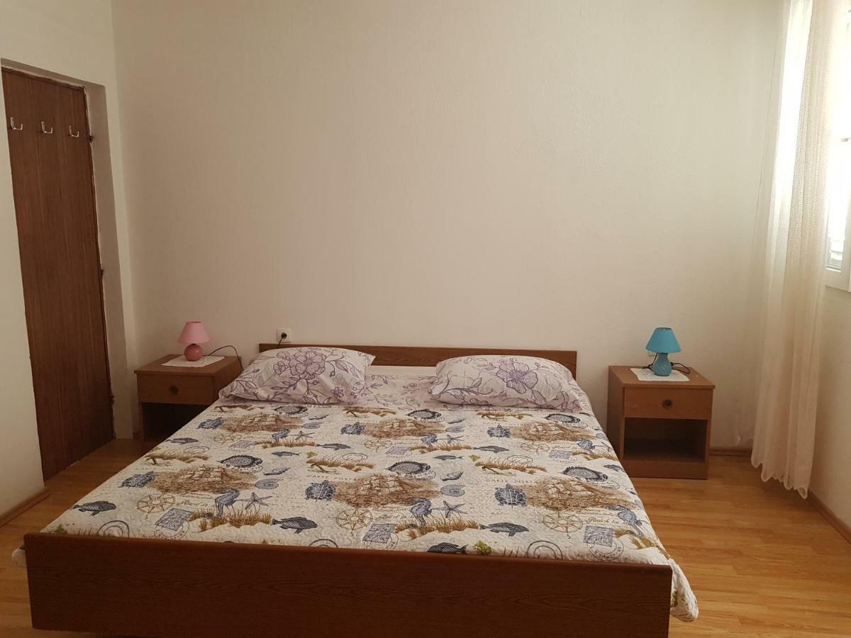 Apartmani Lesic Zaklopatica Lastovo 外观 照片