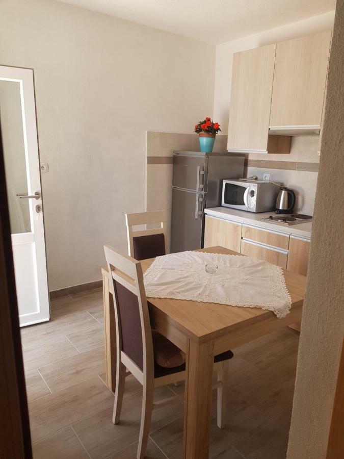 Apartmani Lesic Zaklopatica Lastovo 外观 照片