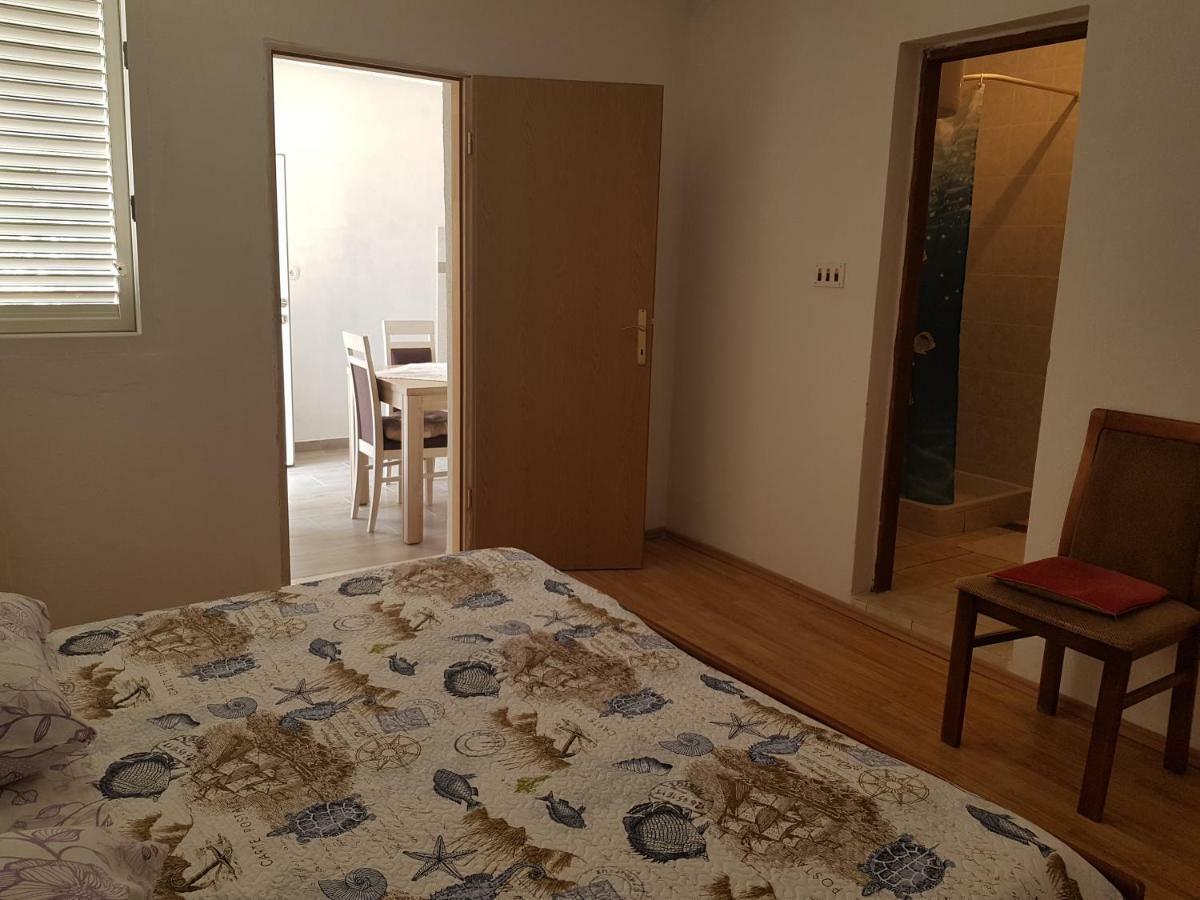 Apartmani Lesic Zaklopatica Lastovo 外观 照片