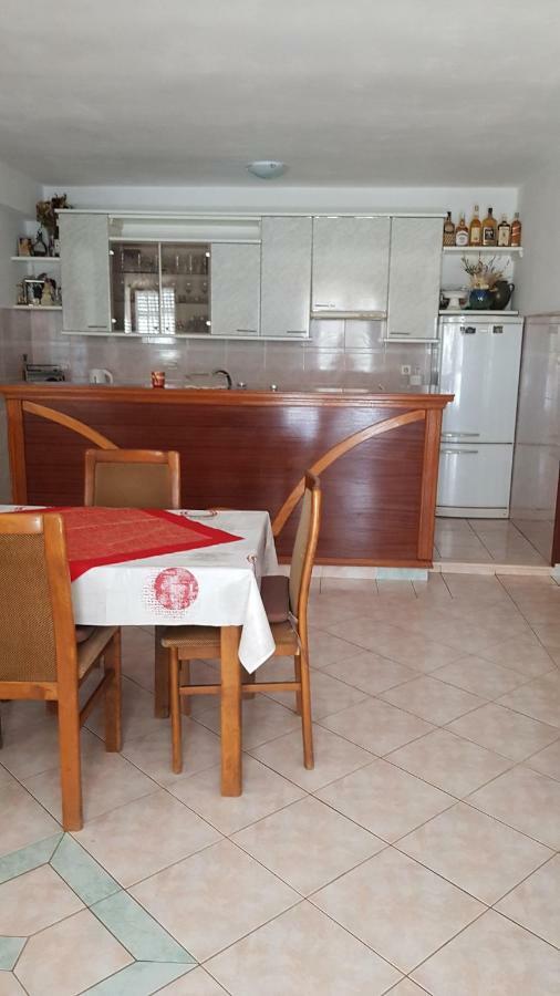 Apartmani Lesic Zaklopatica Lastovo 外观 照片