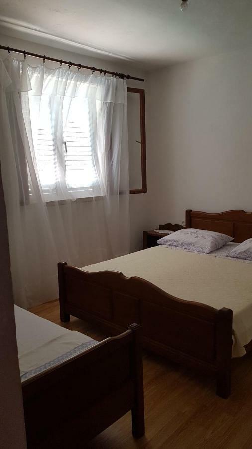 Apartmani Lesic Zaklopatica Lastovo 外观 照片