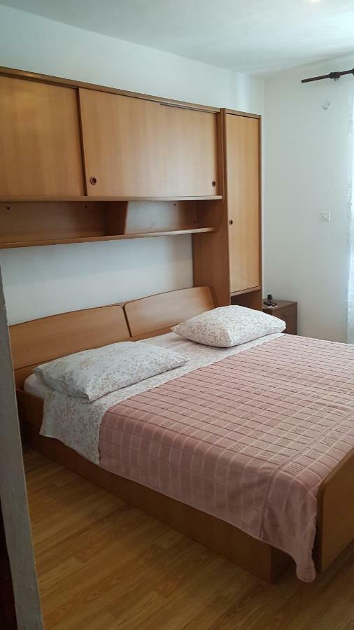 Apartmani Lesic Zaklopatica Lastovo 外观 照片