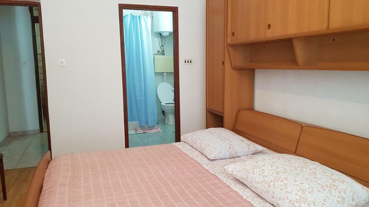 Apartmani Lesic Zaklopatica Lastovo 外观 照片